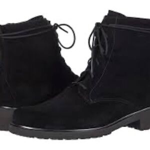 Munro Finley Water Resistant Suede Black size 7M